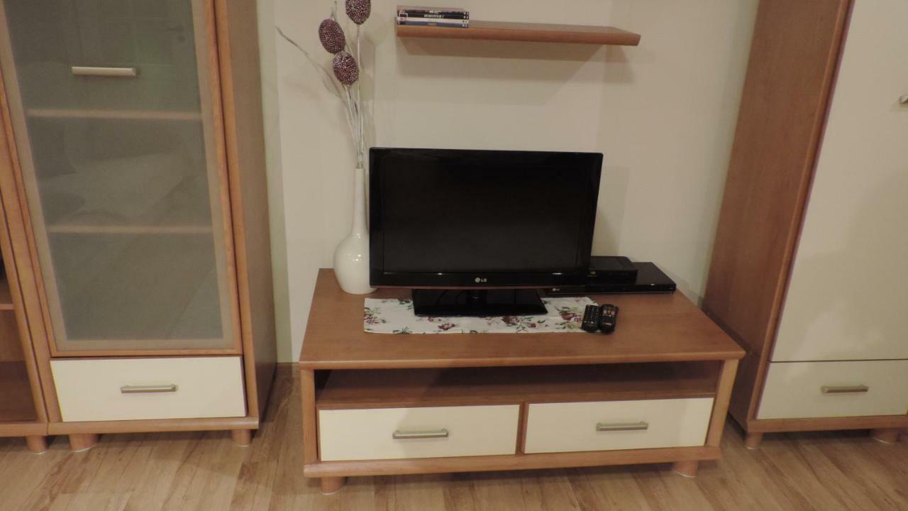 Apartament Krystyna ティリチ エクステリア 写真